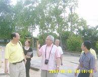 英國(guó)玻璃鋼雜志主編來(lái)廠考察